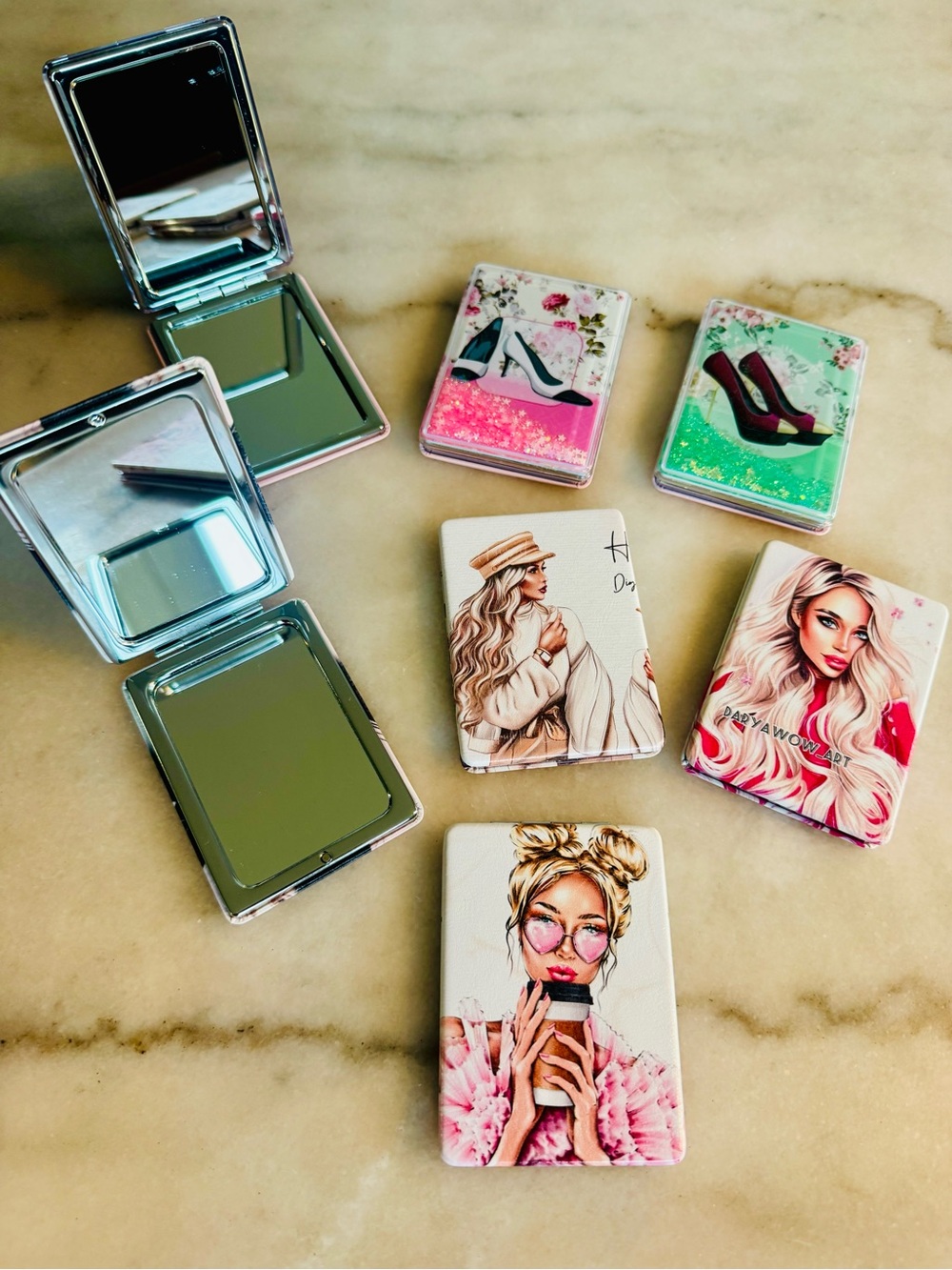 Fashion Mirror with Artistic Design ( 1 Item)